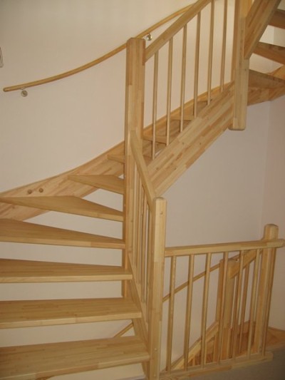 grenen houten trappen
